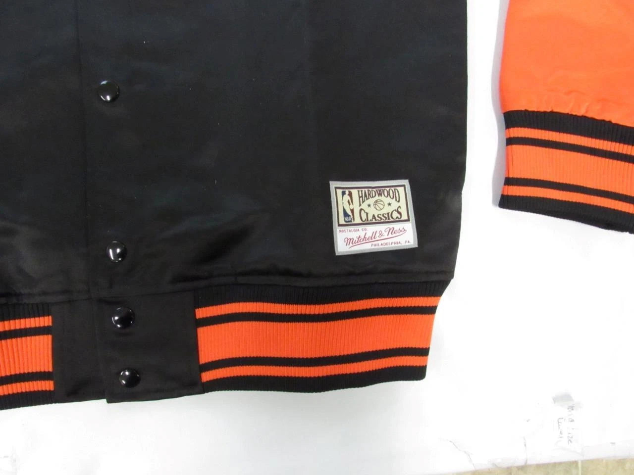 NY Knicks Mitchell & Ness Colossal Satin Jacket